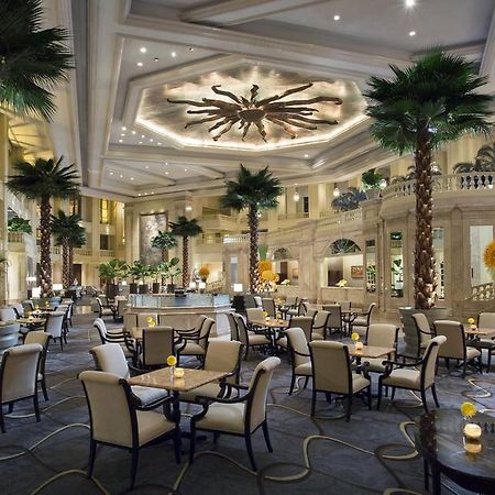 เดอะเพนินซูลา มนิลา Hotel Makati City ภายนอก รูปภาพ The lobby
