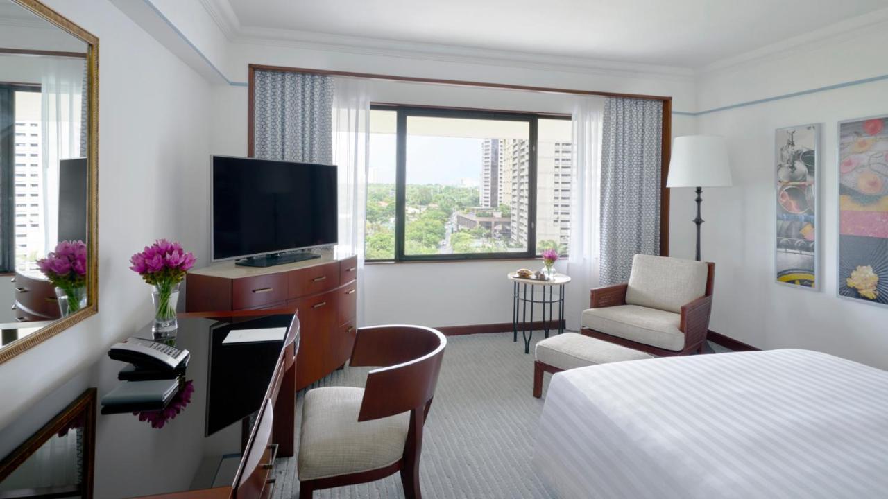 เดอะเพนินซูลา มนิลา Hotel Makati City ภายนอก รูปภาพ