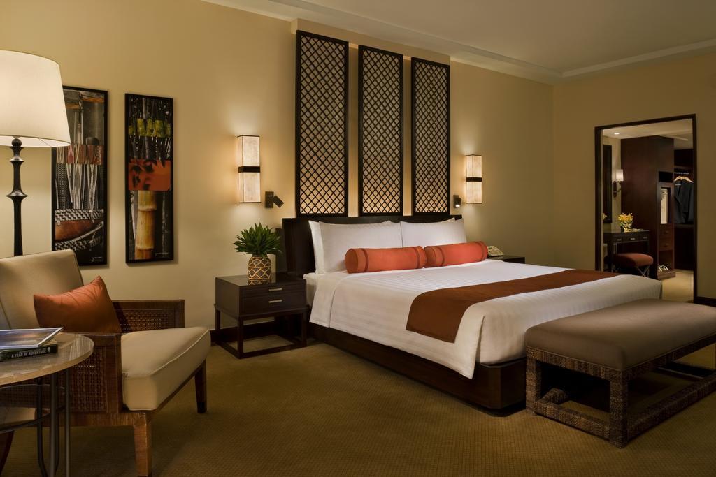 เดอะเพนินซูลา มนิลา Hotel Makati City ภายนอก รูปภาพ A bedroom at the Shangri-La Hotel, Kuala Lumpur