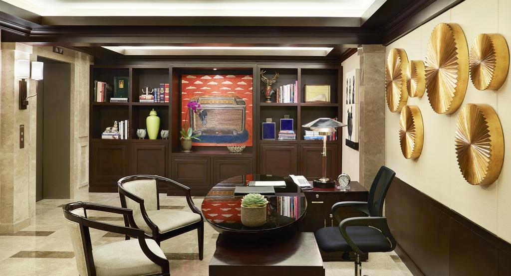 เดอะเพนินซูลา มนิลา Hotel Makati City ภายนอก รูปภาพ The office of the Chairman